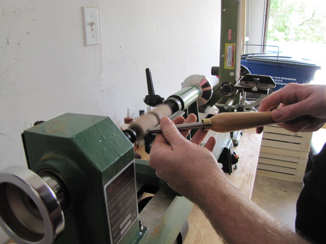 pen turning using a gouge